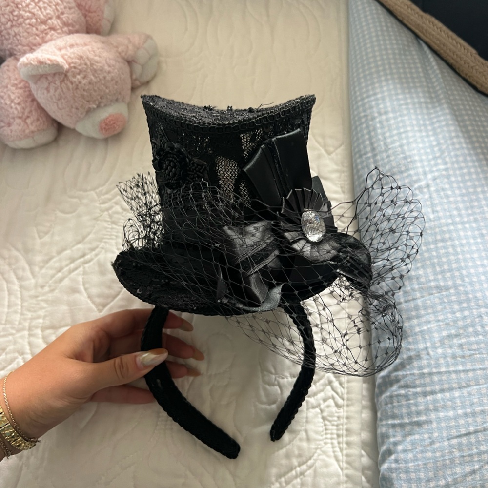 Katherine’s collection Black Mini Top Hat Headband with Veil